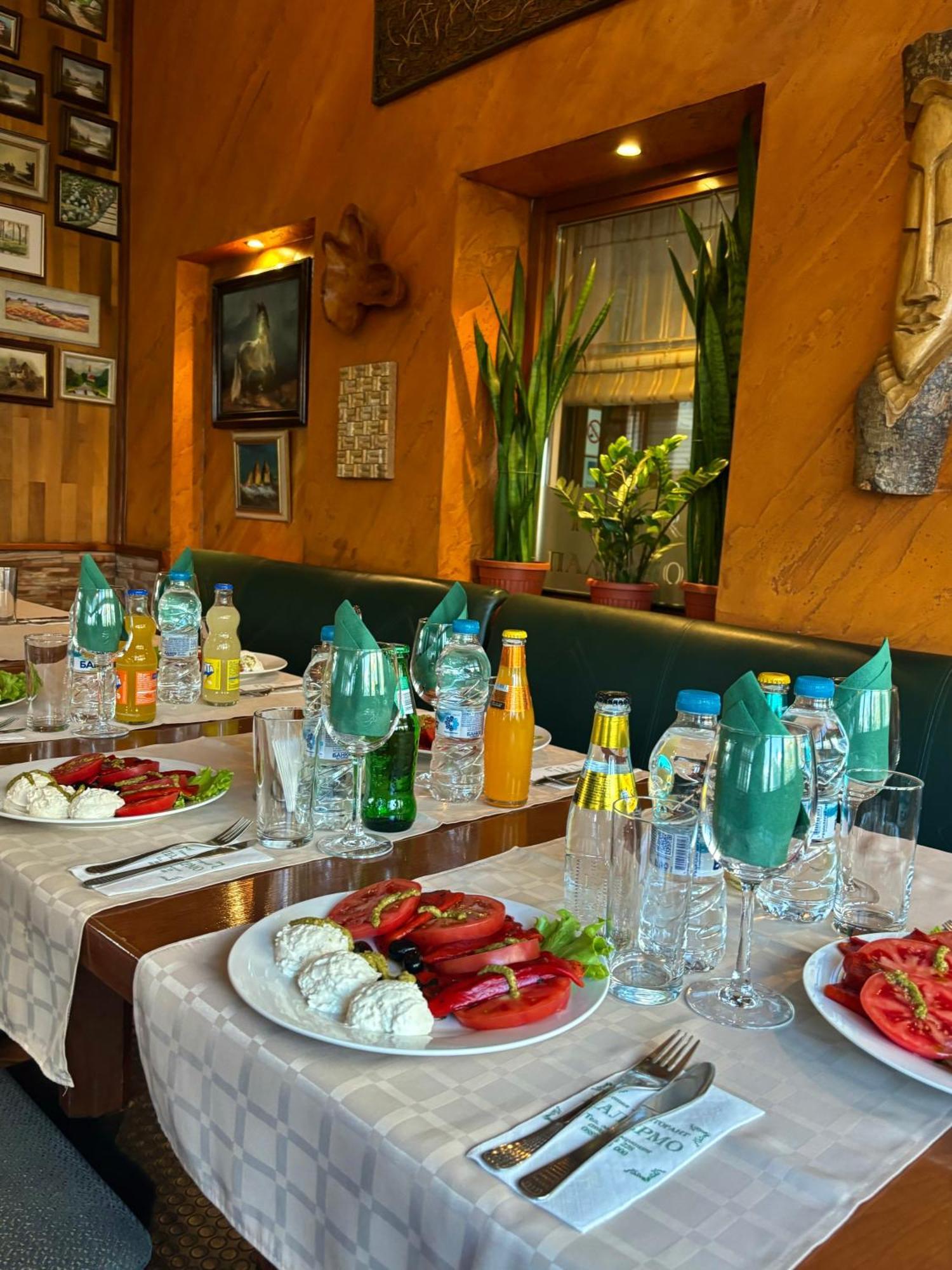 Family Hotel Palermo Tutrakan ภายนอก รูปภาพ