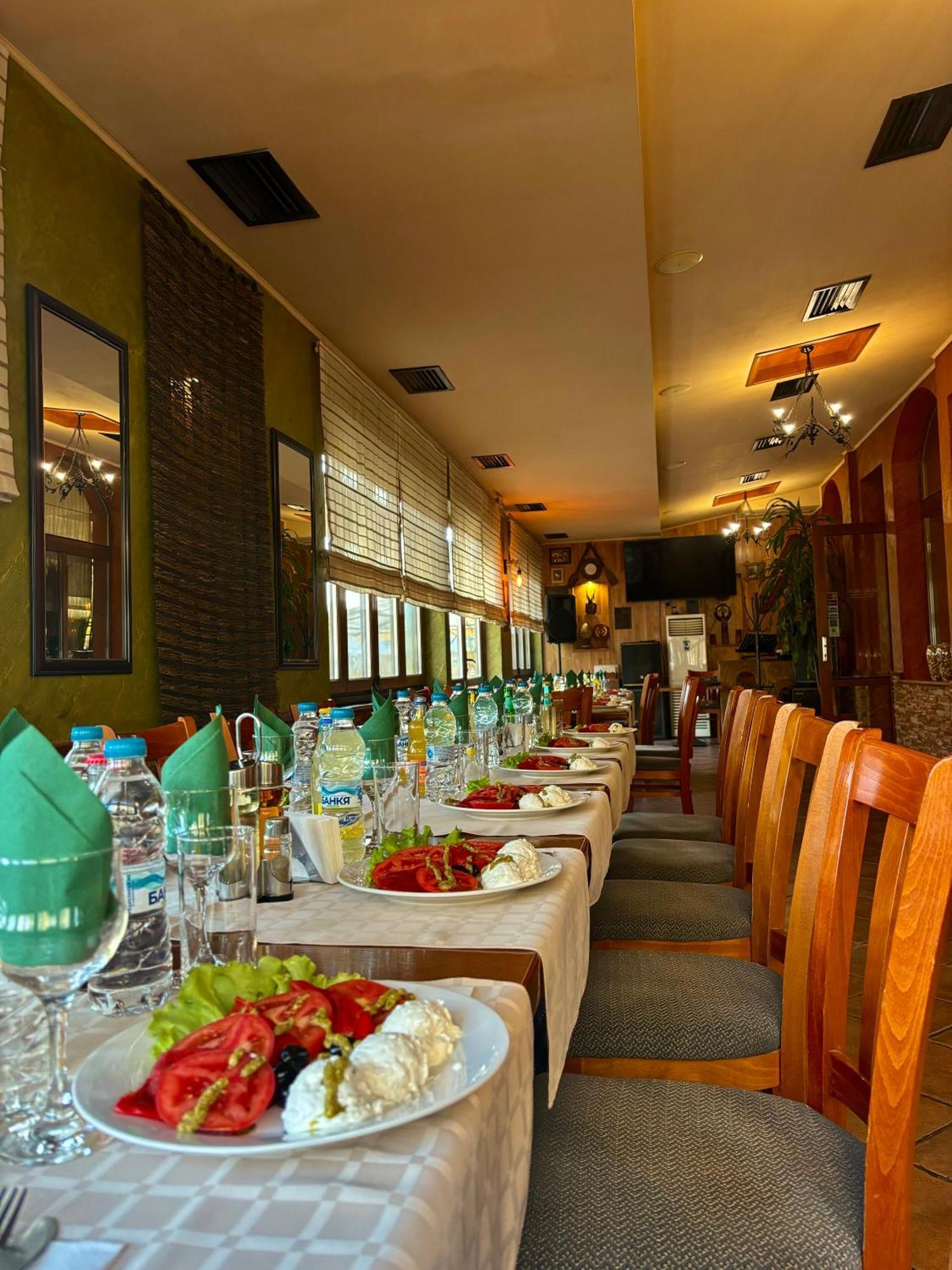 Family Hotel Palermo Tutrakan ภายนอก รูปภาพ